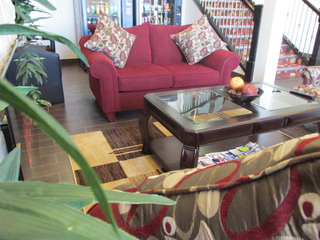 Sigma Inn & Suites Melville Екстер'єр фото