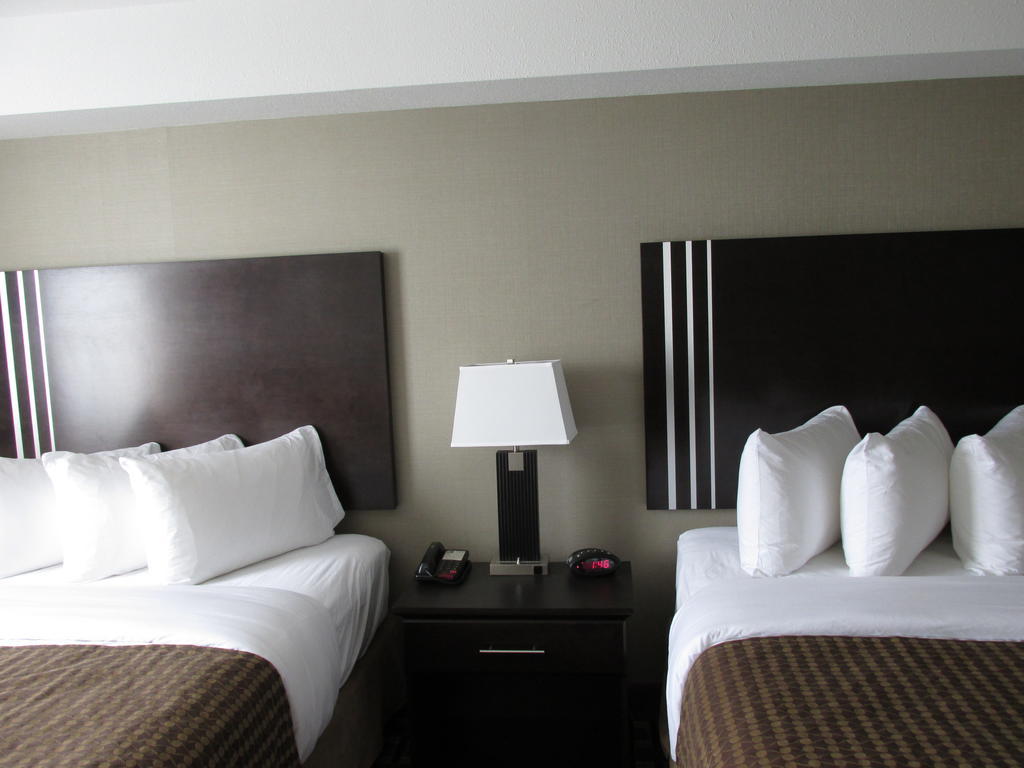 Sigma Inn & Suites Melville Екстер'єр фото